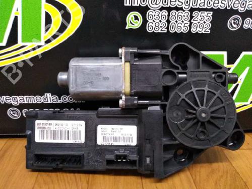 Portierruitmotor linksvoor RENAULT MEGANE III Hatchback (BZ0/1_, B3_) [2008-2025]  7467983