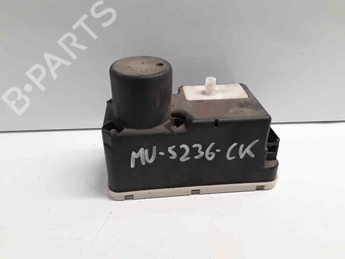 Used Central lock pump VW POLO (6N2) [1999-2001]  30599103