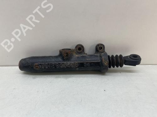 Kupplungsgeberzylinder für MERCEDES-BENZ 124 T-Model (S124) 300 T D (124.190) (113 hp) 22302485