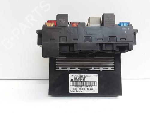 Sikringsdåse MERCEDES-BENZ C-CLASS (W203) C 220 CDI (203.006) (136 hp) 32177289
