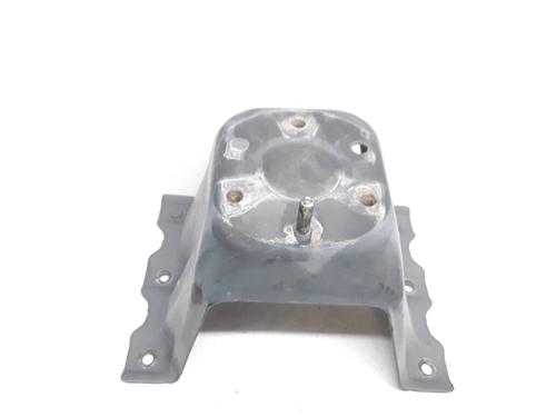 Used Support MITSUBISHI PAJERO III (V7_W, V6_W) 3.2 Di-D (V68W, V78W) (165 hp) 14140691