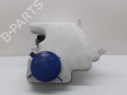 Used Windscreen washer tank Windscreen washer tank 32686230 32686230