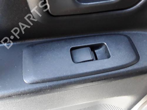 Used Left rear window switch MITSUBISHI PAJERO III (V7_W, V6_W) 3.2 Di-D (V68W, V78W) (165 hp) 11381893