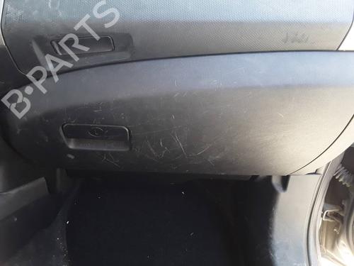 Used Glove box MITSUBISHI OUTLANDER II (CW_W) 2.0 DI-D (CW8W) (140 hp) 17042400