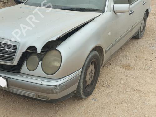 Fuse box MERCEDES-BENZ E-CLASS (W210) E 290 Turbo-D (210.017) | BP24878569E1 