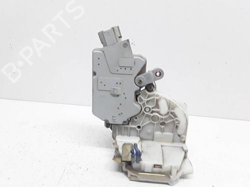 Used Rear left lock NISSAN PRIMERA (P11) 2.0 TD (90 hp) 11217403