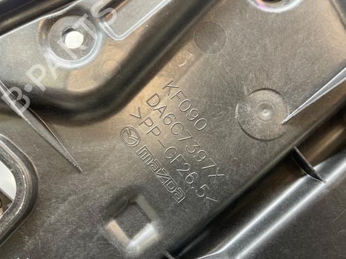 Rudehejsemekanisme venstre bagtil MAZDA 2 Hatchback (DL, DJ)  | BP27441731C24 