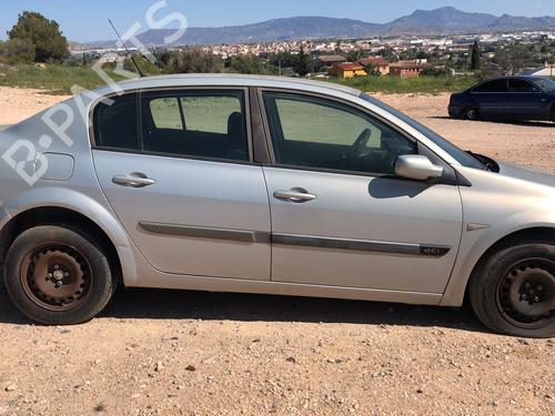 Fuse box RENAULT MEGANE II Saloon (LM0/1_)  | BP30599099E1 