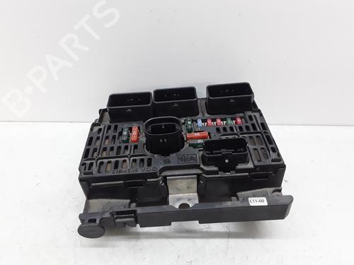 Used Fuse box CITROËN C4 I (LC_) [2004-2014]  30837850