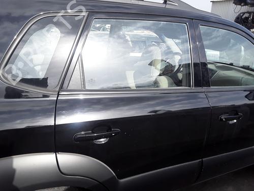 Used Right rear door HYUNDAI TUCSON (JM) [2004-2019]  21531635