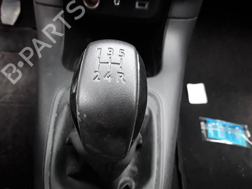 Used Gear lever CITROËN C3 III (SX) 1.6 BlueHDi 75 (75 hp) 16744040