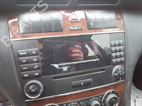 radio-mercedes-benz-c-class-w203-2000-2001-2002-2003-2004-2005-2006-2007-36392623 main image