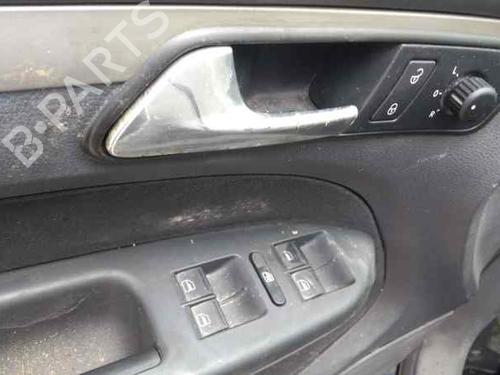 Front right quarter glass VW TOURAN (1T1, 1T2) 2.0 TDI 16V | BP14141213C112 
