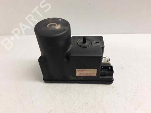 Pompe de verrouillage central AUDI A4 B5 (8D2) 1.9 TDI (116 hp) 29702358