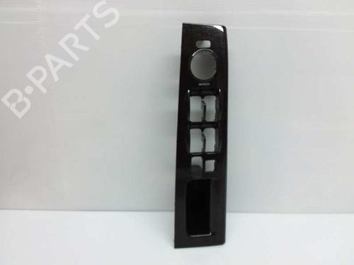 Used Front left interior door handle KIA SORENTO I (JC) 2.5 CRDi (170 hp) 7469935