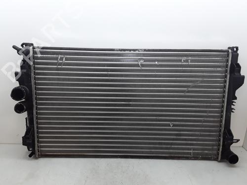 Used Water radiator MERCEDES-BENZ VITO Bus (W639) 109 CDI (639.701, 639.703, 639.705) (95 hp) 32250890