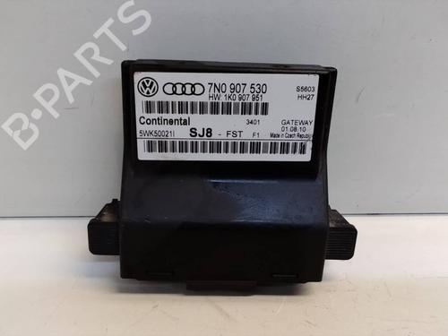 Used Electronic module Electronic module VW GOLF VI (5K1) 1.6 TDI (105 hp) 39693784 39693784