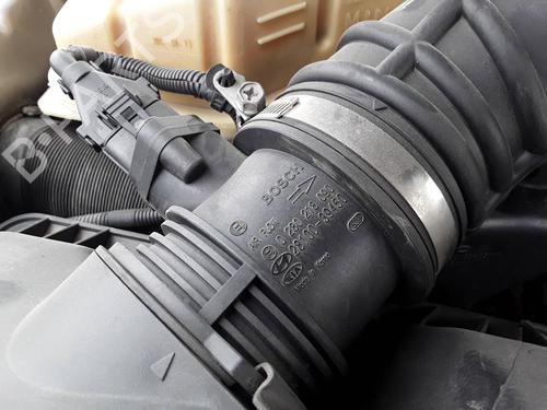 Used Mass air flow sensor KIA SORENTO I (JC) 3.5 V6 4WD (194 hp) 9208729