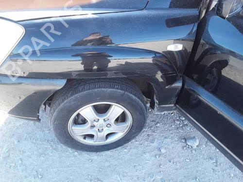 Used Left front fenders KIA SPORTAGE II (JE_, KM_) [2004-2011]  11174193