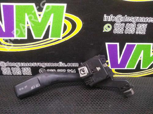 Used Steering column stalk SEAT LEON (1P1) [2005-2013]  7470154