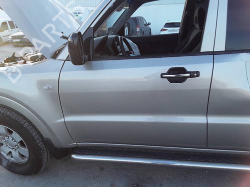 Used Left front door MITSUBISHI PAJERO III (V7_W, V6_W) 3.2 Di-D (V68W, V78W) (165 hp) 11381907