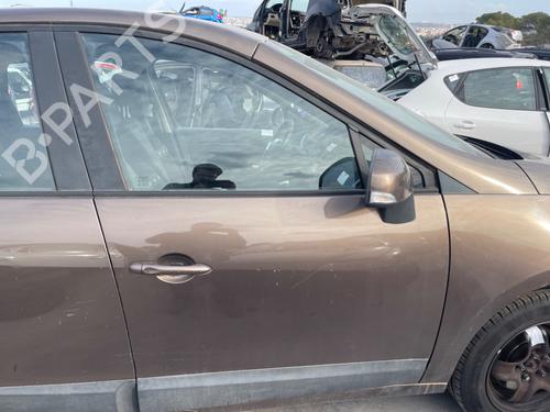 Used Right front door RENAULT SCÉNIC III (JZ0/1_) [2008-2016]  22898216