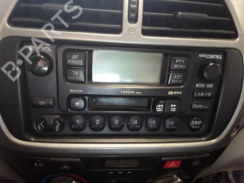 Used Radio Radio TOYOTA RAV 4 II (_A2_) 2.0 4WD (ACA21, ACA20) (150 hp) 13733299 13733299
