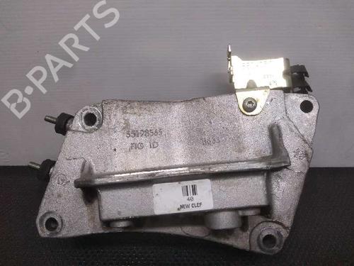 Used Engine mount FIAT 500L (351_, 352_) 1.3 D Multijet (199LXY1A, 199LXY11) (84 hp) 10260890