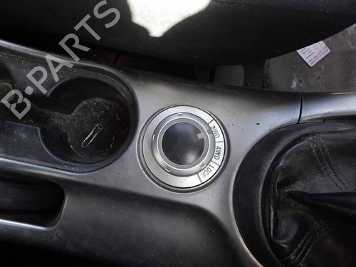 Used Gear lever MITSUBISHI OUTLANDER II (CW_W) 2.0 DI-D (CW8W) (140 hp) 17201465