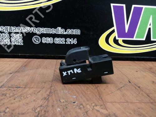 Used Right front window switch JAGUAR X-TYPE I (X400) [2001-2009]  10260634