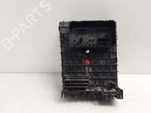 Sikringsdose VW PASSAT B6 (3C2)  | BP24876496E1 