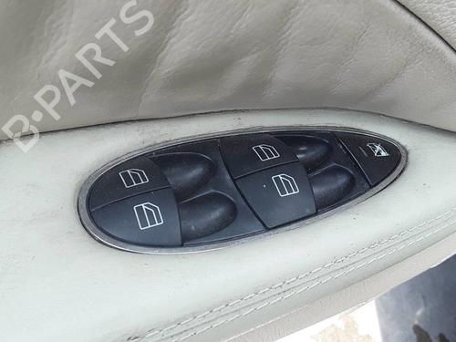 Venstre fortil elrude kontakt MERCEDES-BENZ E-CLASS (W211) E 270 CDI (211.016) (177 hp) 13250720
