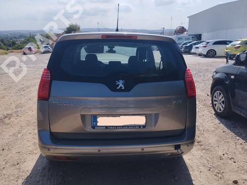 Used Parts PEUGEOT 5008 (0U_, 0E_)  2.0 HDi 150 / BlueHDi 150  1068599