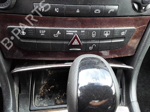 Advarselsbryter MERCEDES-BENZ E-CLASS (W211) E 270 CDI (211.016) (177 hp) 19676346