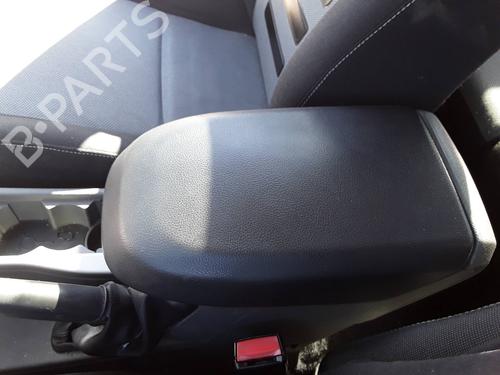 Used Armrest / Center console FORD FOCUS II (DA_, HCP, DP) [2004-2013]  32175314
