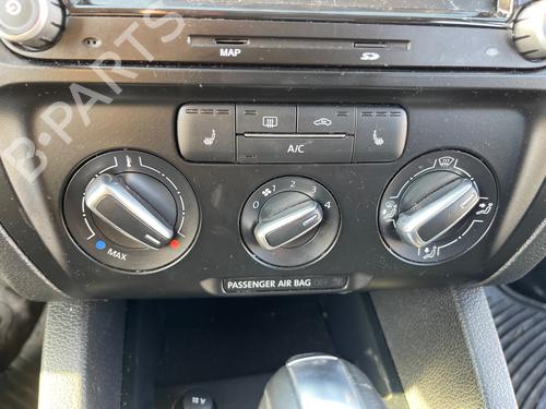 AC Styreenhet / Manøvreringsenhet VW JETTA IV (162, 163, AV3, AV2) [2008-2019]  27882556
