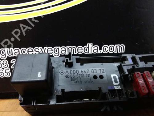 Used Fuse box MERCEDES-BENZ E-CLASS (W210) E 270 CDI (210.016) (170 hp) 7467525