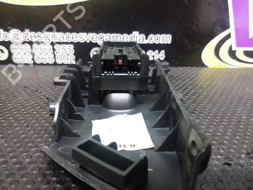 Right front window switch HONDA CIVIC VII Hatchback (EU, EP, EV)  | BP12317644I26 