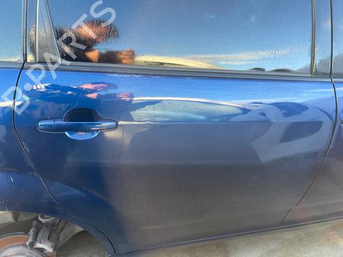 Puerta trasera derecha TOYOTA COROLLA Verso (ZER_, ZZE12_, R1_) 2.0 D-4D (CUR10_, CUR10R) (116 hp) 31281829