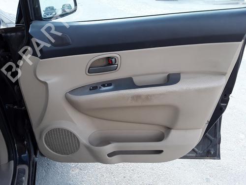 Used Front right panel KIA CARENS III MPV (UN) 2.0 CRDi 140 (140 hp) 13925208