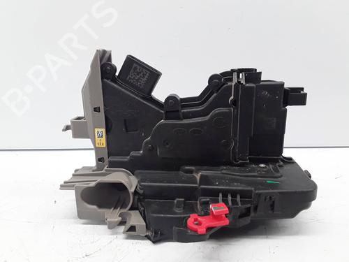 front-right-lock-kia-xceed-cd-2019-36239867 main image