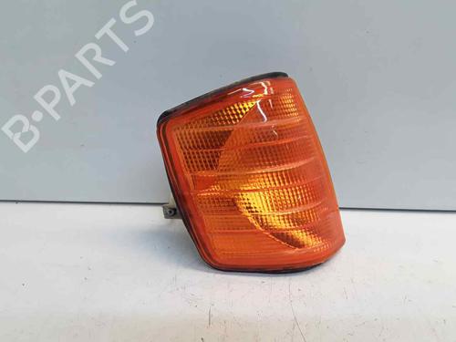 Used Right front indicator MERCEDES-BENZ 190 (W201) E 2.3 (201.028) (136 hp) 33003910