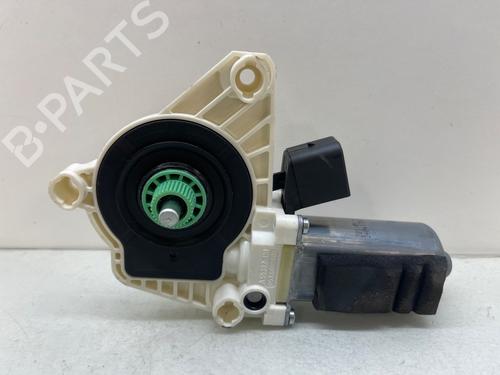 Used Right front window motor MERCEDES-BENZ CLA Coupe (C117) CLA 220 CDI / d (117.303) (177 hp) 25713913