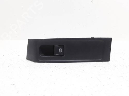 Used Right front window switch SKODA FABIA III (NJ3) 1.0 (75 hp) 18506588