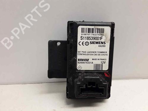 Used Electronic module RENAULT MEGANE II Saloon (LM0/1_) [2003-2025]  18908622