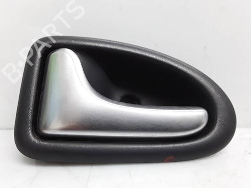 Used Front left interior door handle RENAULT CLIO II (BB_, CB_) 1.5 dCi (BB3N, CB3N) (84 hp) 10346686