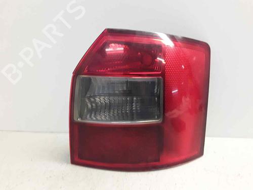 Højre baglygte AUDI A4 B7 (8EC) 2.5 TDI (163 hp) 19057043