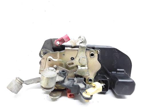 Used Front right lock CHRYSLER VOYAGER IV (RG, RS) 2.5 CRD (141 hp) 10639887
