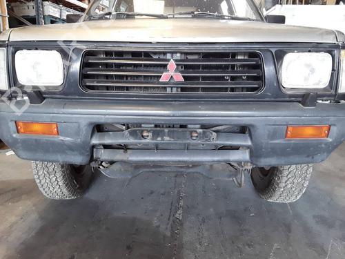 Grille MITSUBISHI L200 (K3_T, K2_T, K1_T, K0_T) 2.5 TD 4WD (K34T) MR162775 |