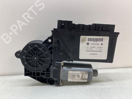 Used Left rear window motor VW TOUAREG (7LA, 7L6, 7L7) 2.5 R5 TDI (174 hp) 22897244